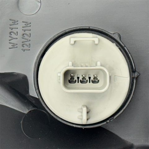 Sol Far (Ledsiz Sedan HB Motor Üstü)